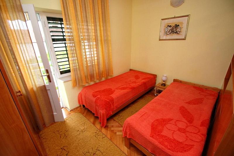 Apartments And Rooms By The Sea Zaostrog, Makarska - 2661 외부 사진
