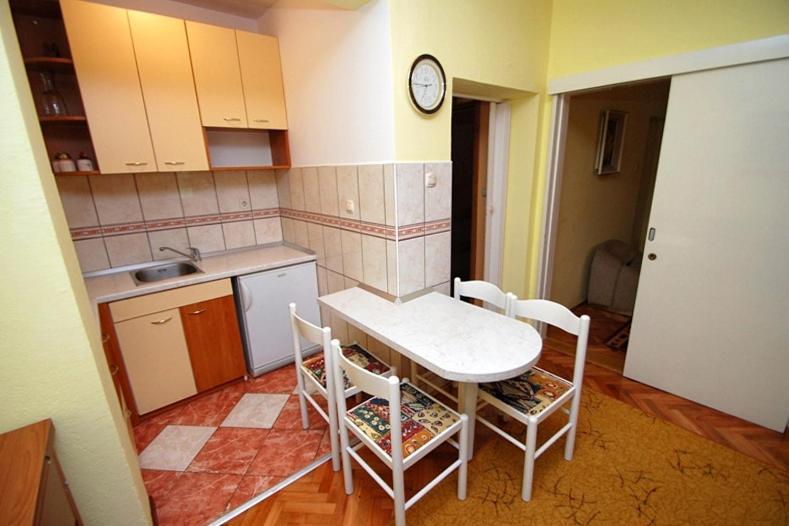 Apartments And Rooms By The Sea Zaostrog, Makarska - 2661 외부 사진