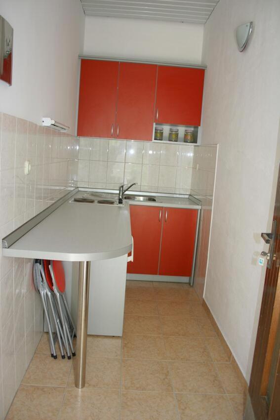 Apartments And Rooms By The Sea Zaostrog, Makarska - 2661 외부 사진